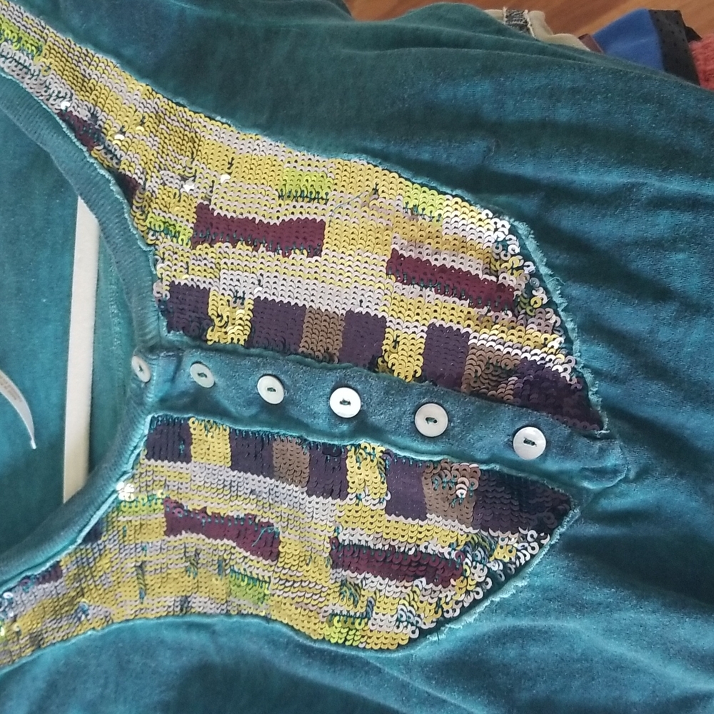 Free People Emerald Green Sequined Henley Shirt Top Sz Small - Picture 6 of 6